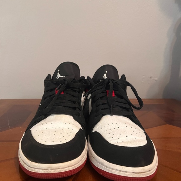 Jordan 1 Low - Picture 5 of 6